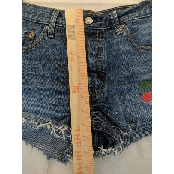 Levis 501 Distressed Cutoff Denim Shorts Cherry Patch Button Fly Size 25 - Picture 13 of 16